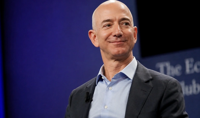 How Much Does Jeff Bezos Make a Day